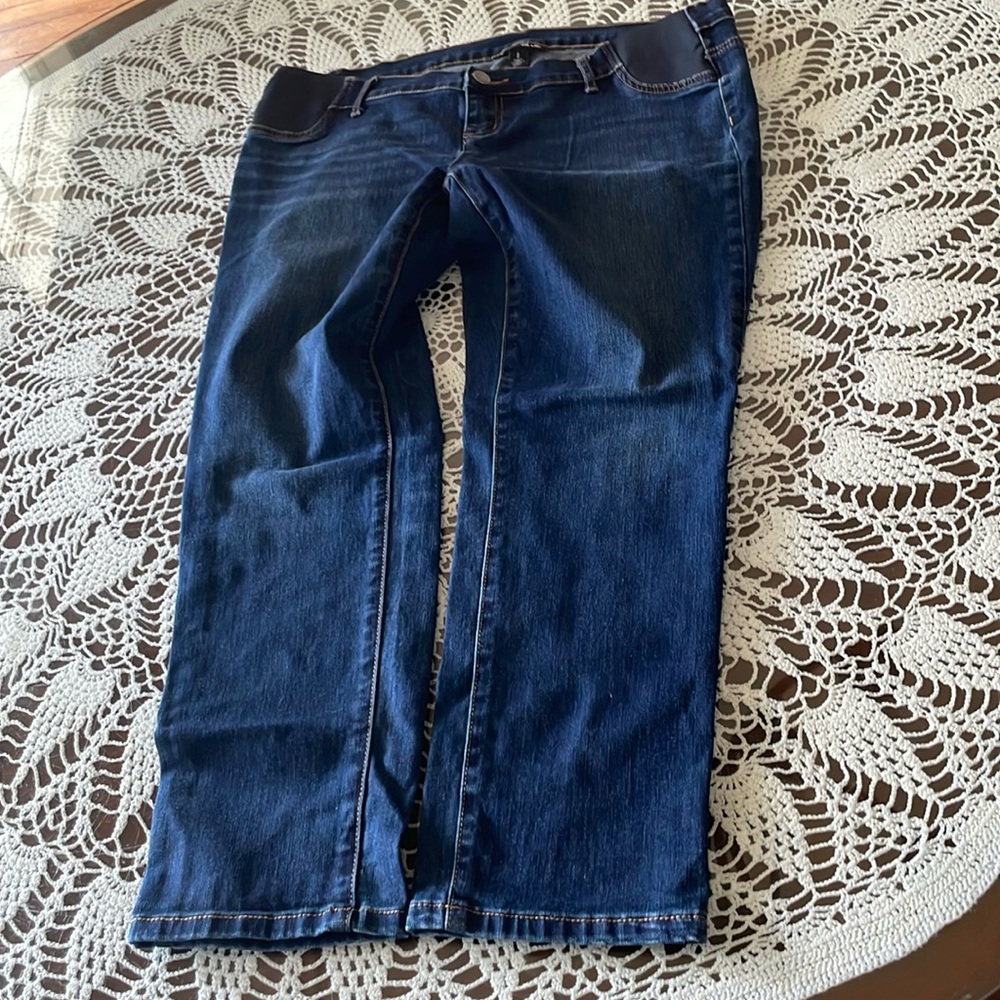 Indigo blue size large stretch denim crop pants